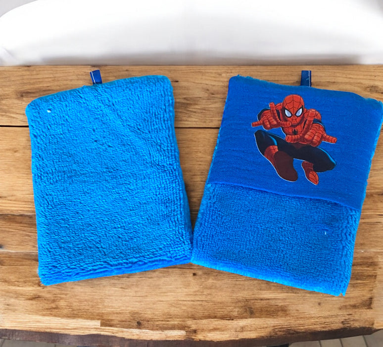 Lot de 2 débarbouillettes héros 1
