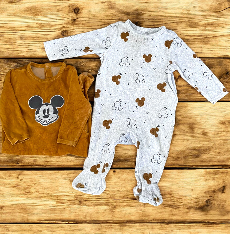 Disney by Orchestra. Lot de 2 pyjamas. 12 mois.