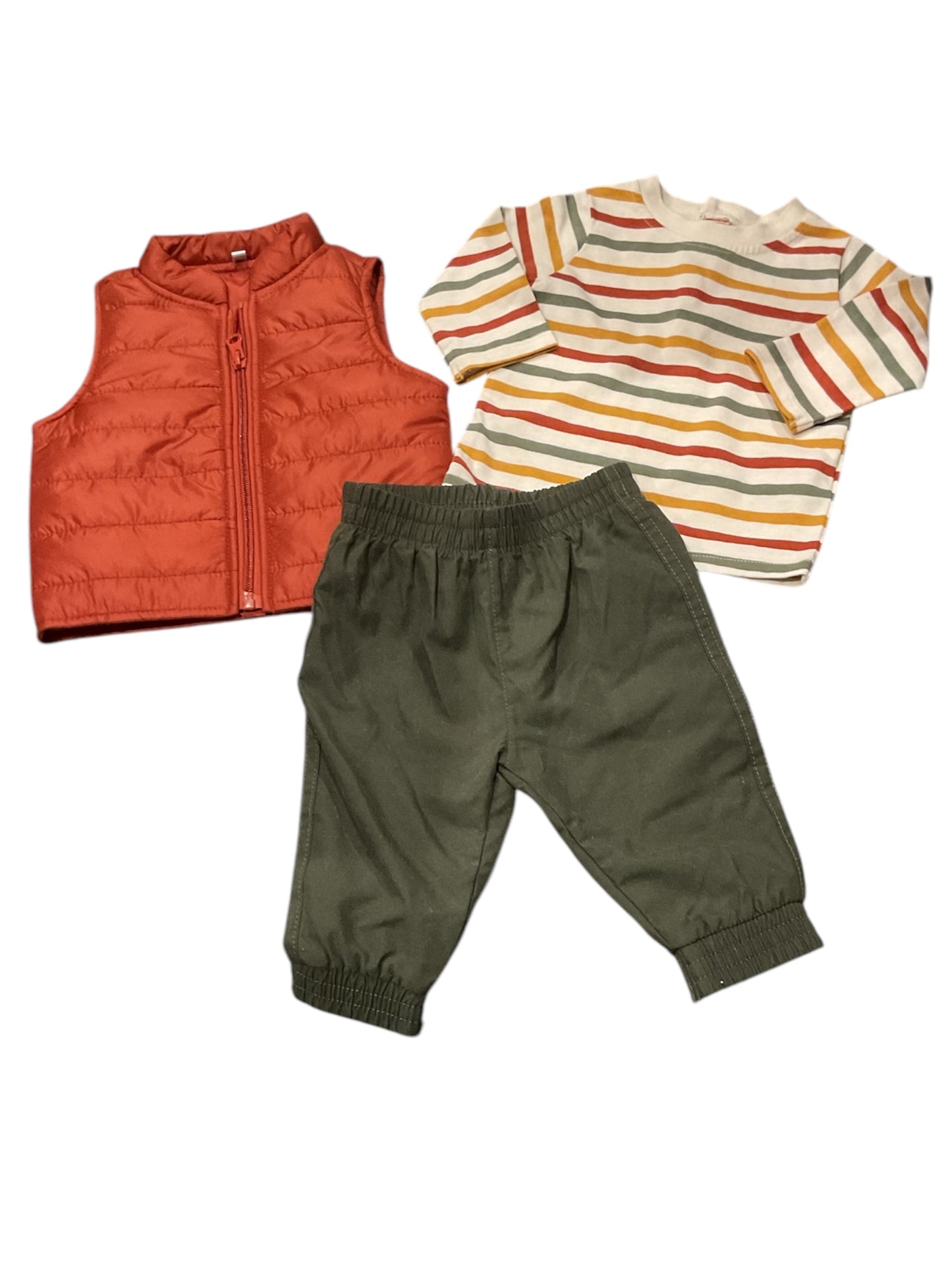Ensemble pour bébé garçon. 6 Mois. 3 pièces.