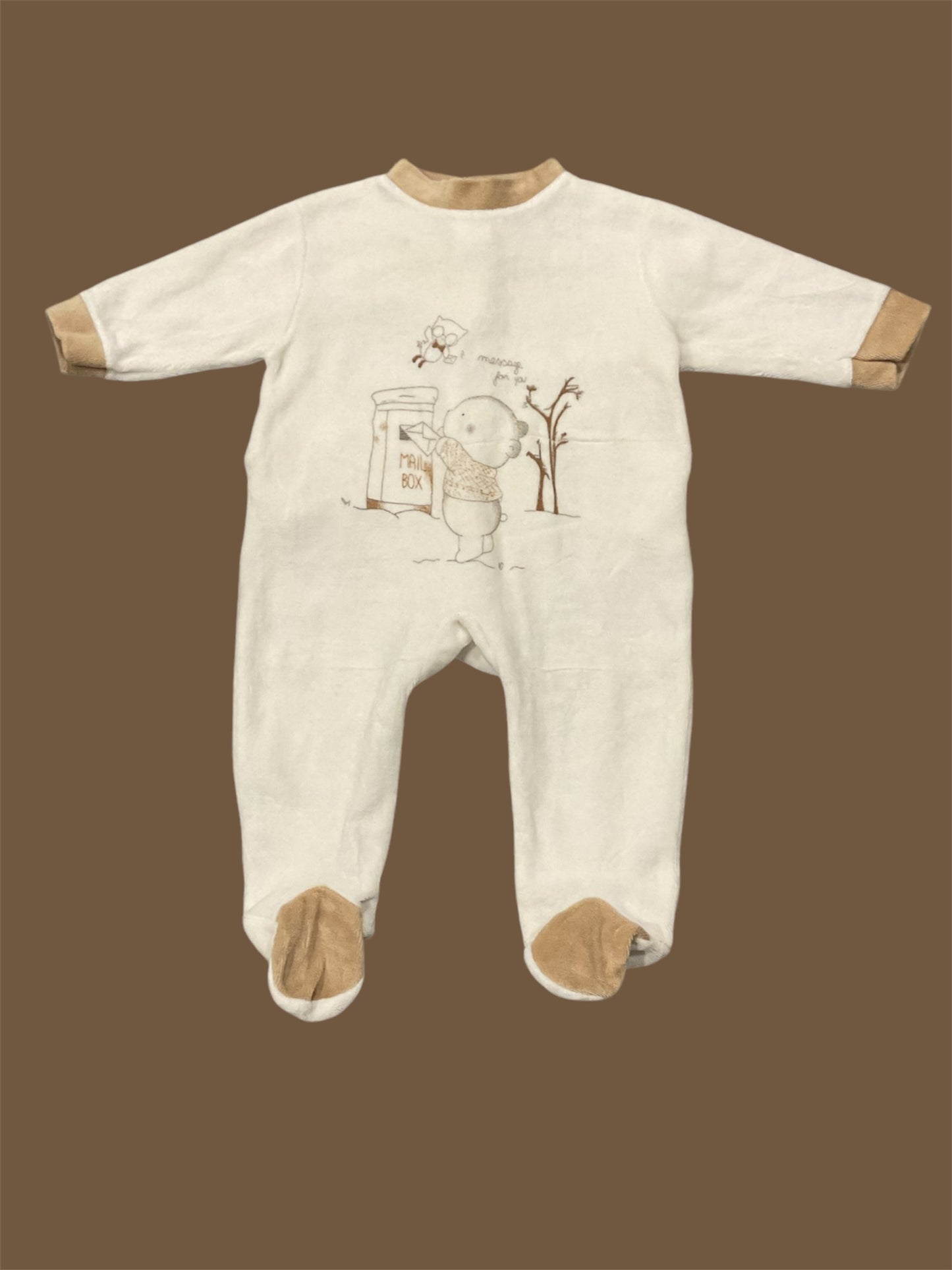 Pyjama dors-bien en velours pour bébé. 3 Mois.