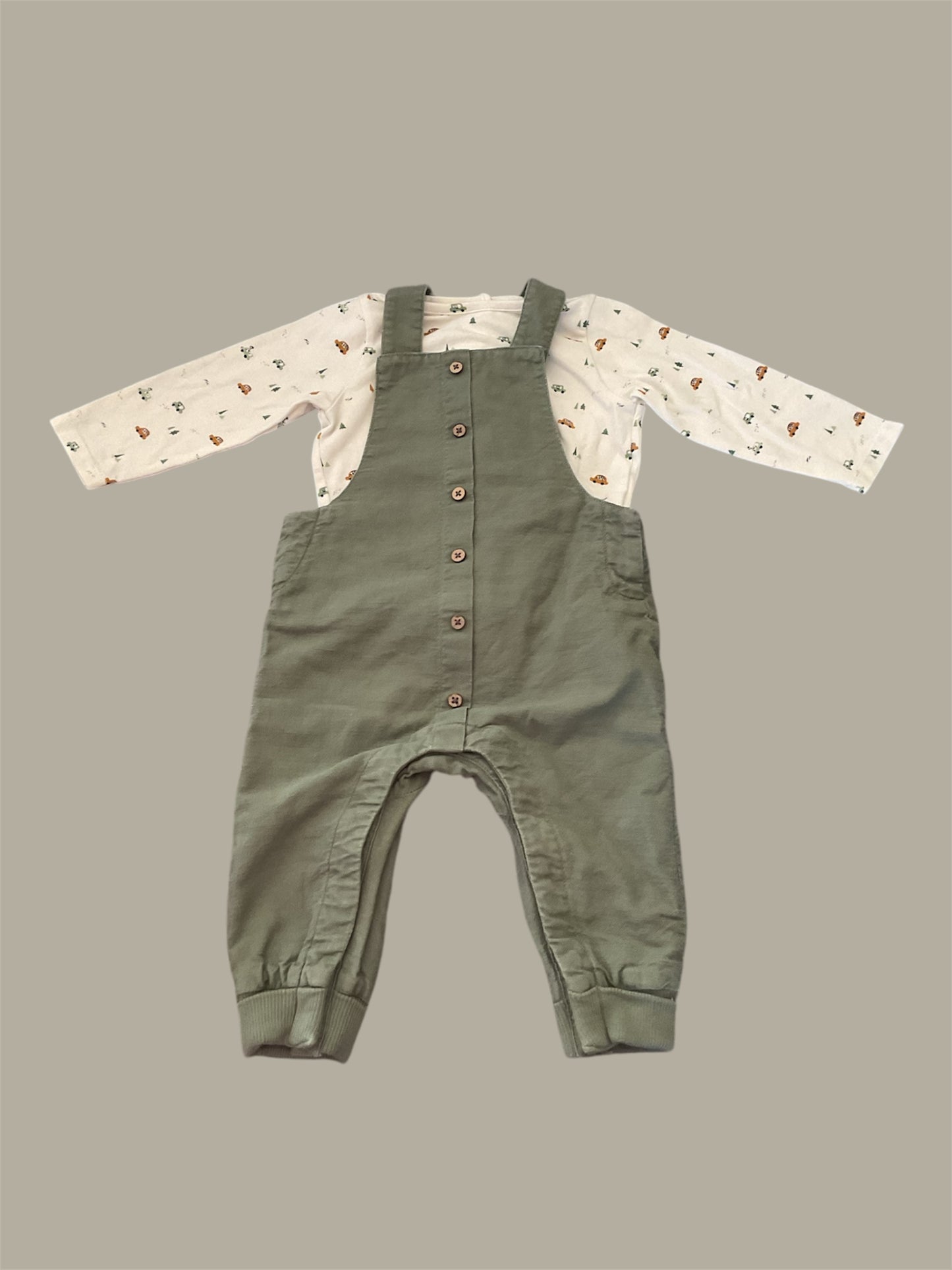 Ensemble bébé garçon. 6 Mois.