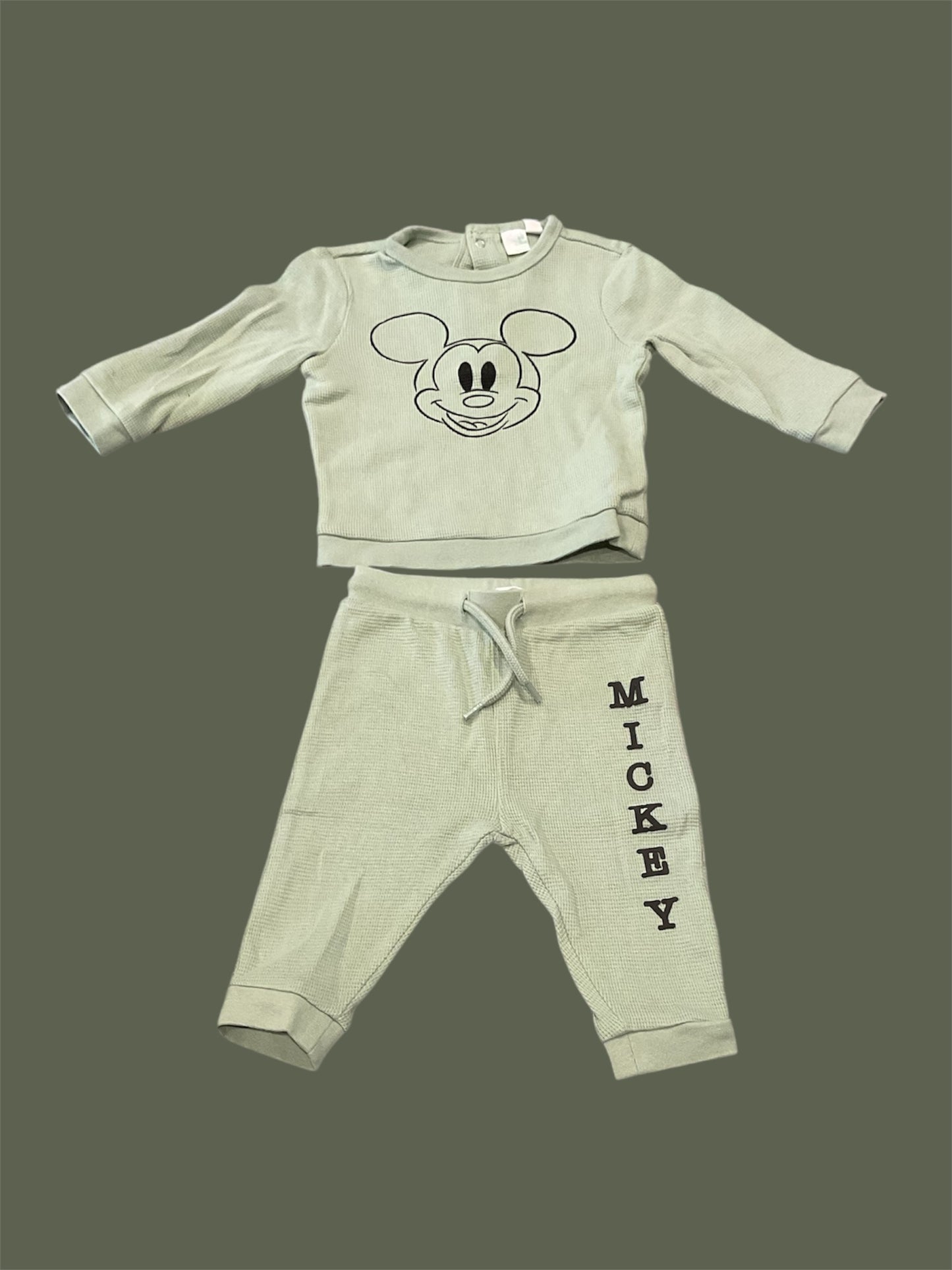 Ensemble garçon pull + pantalon Mickey en nid d’abeille. 6 Mois.