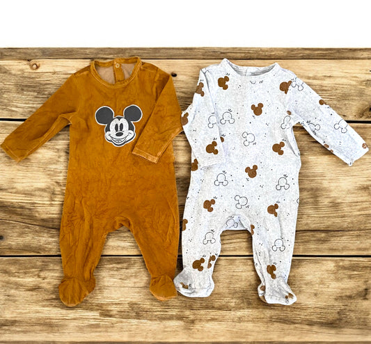 Disney by Orchestra. Lot de 2 pyjamas. 12 mois.