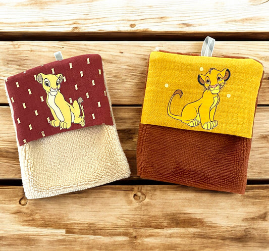 Lot de 2 débarbouillettes. Lions 1