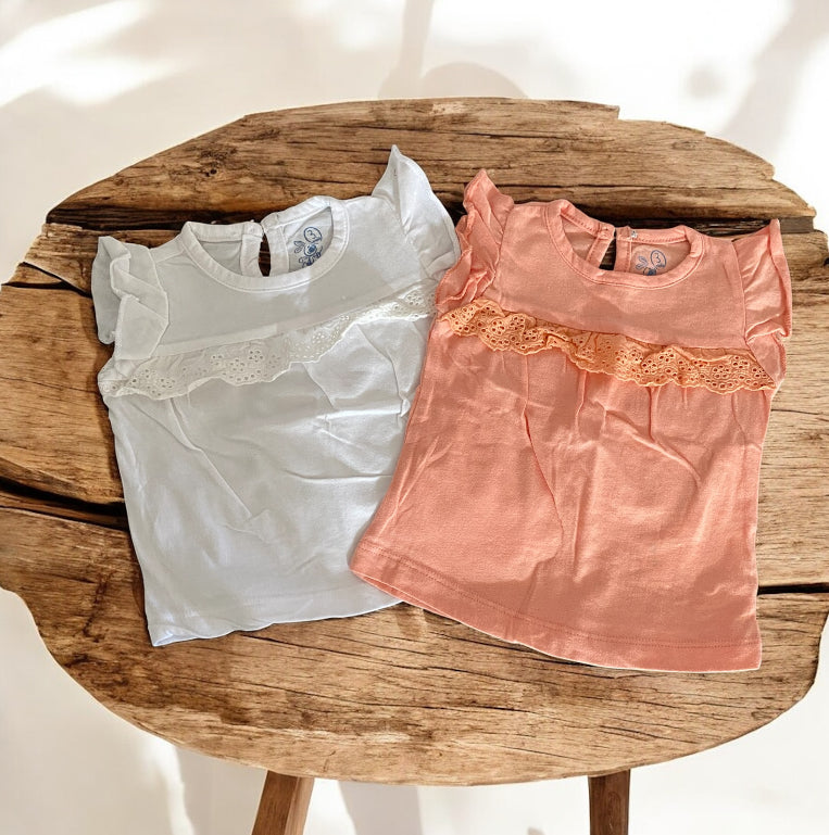 lot de 2 teeshirt. 3 mois.