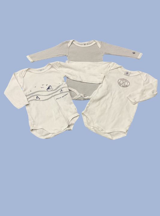 Lot de 3 bodies manches courtes, Petit Bateau, garçon, 6 mois.