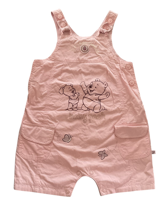 Salopette courte fille « Winnie l’ourson ». 6-9 mois.