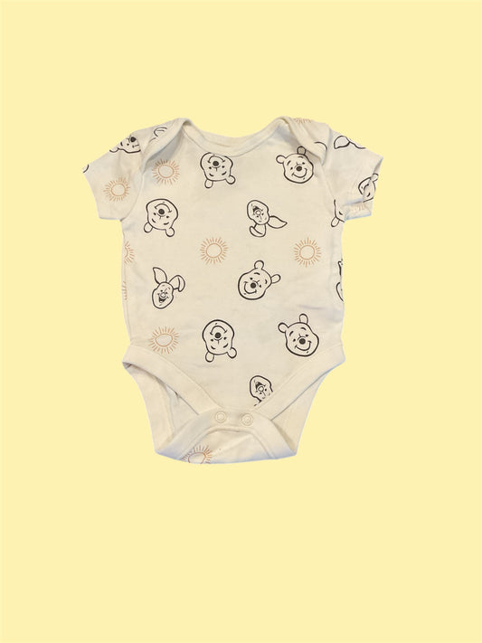 Body manches courtes, « Winnie l’ourson ». 3 Mois.