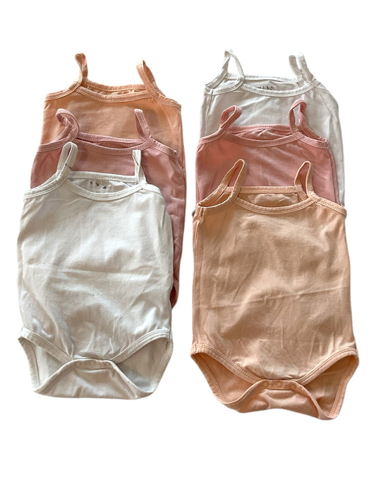 Lot de 6 bodies à bretelles pour bébé fille. 12-18 Mois.