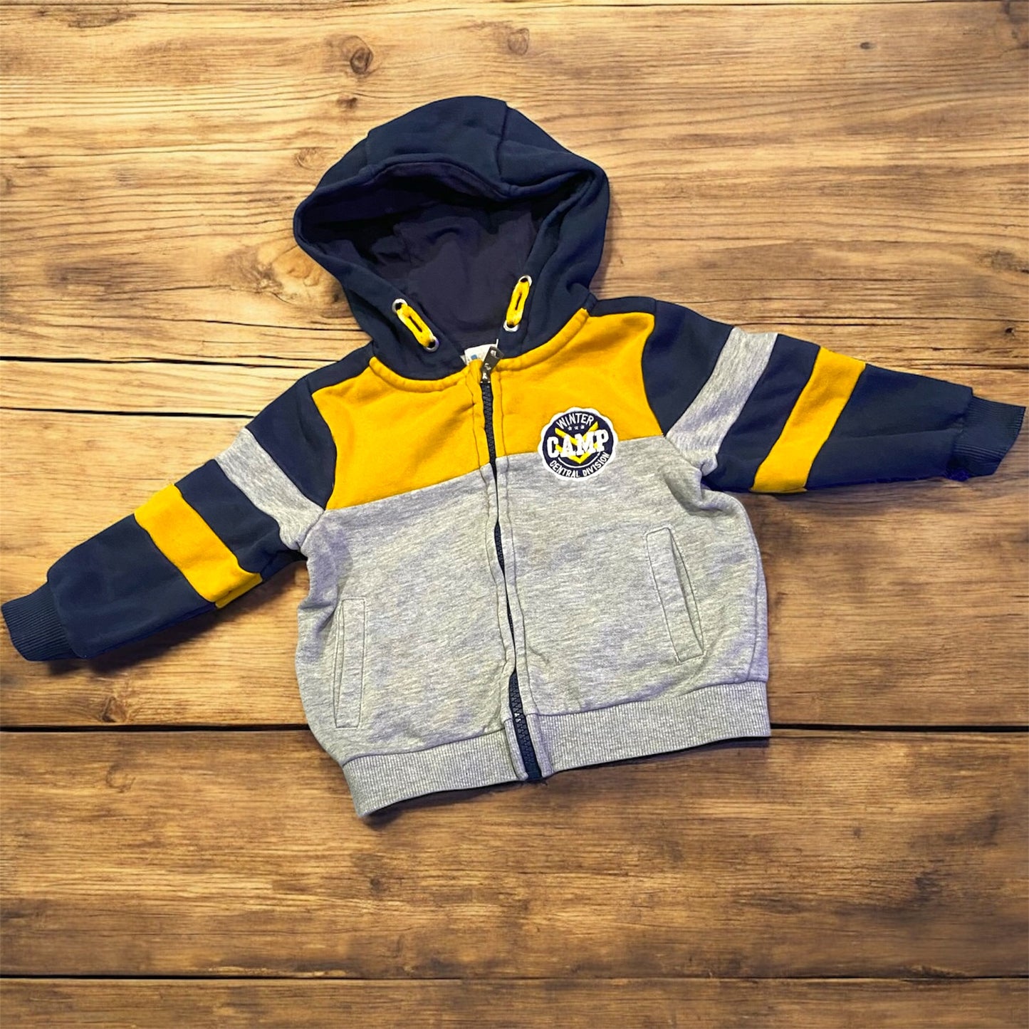 Gilet à capuche 24 Mois